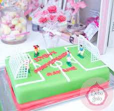 choisissez un gâteau sur le thème du foot pour l'anniversaire de votre fils