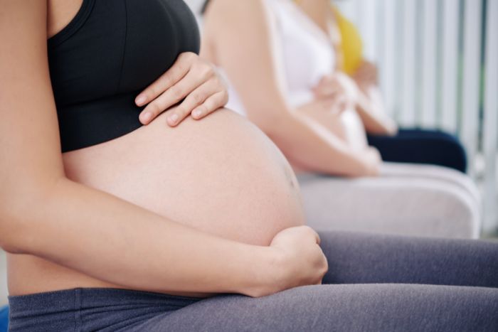 cours de préparation à l'accouchement pour les femmes enceintes