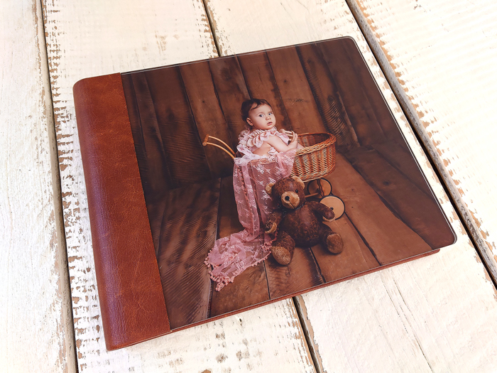 album photo classic chic avec vitre en plexiglas et couverture en cuir Karine Majet