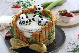 comment décorer un gâteau en pate à sucre sur le thème des pandas
